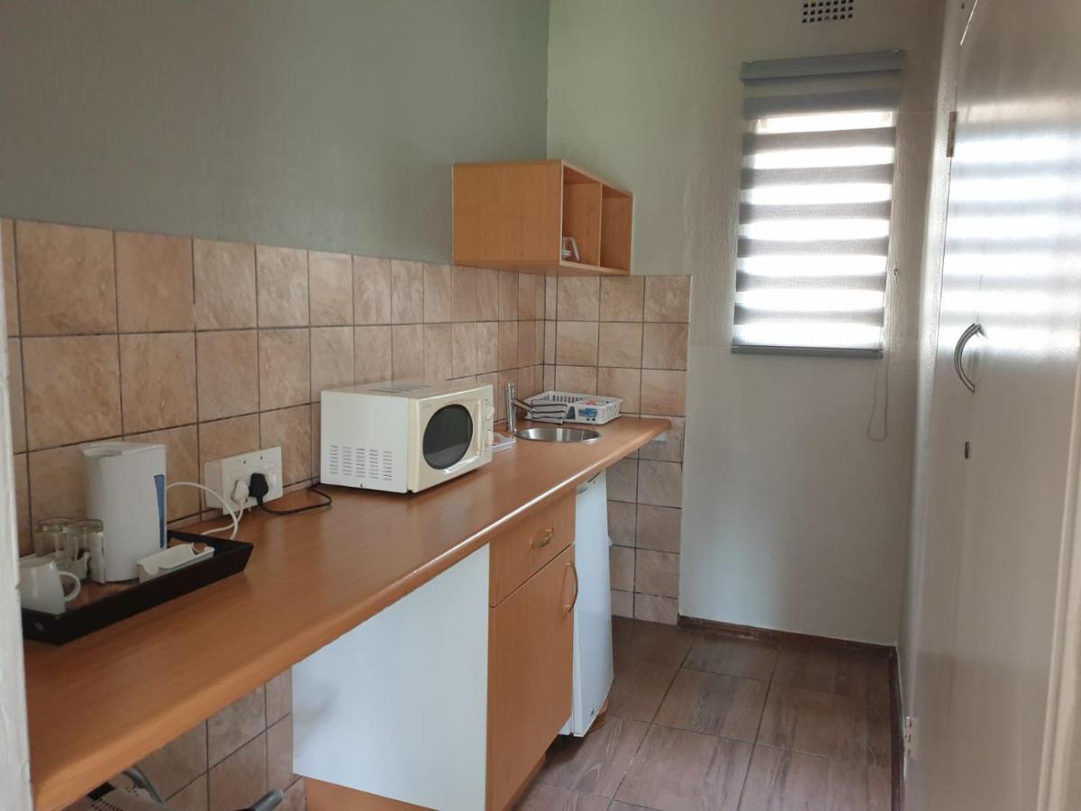 Matina Guest House جوهانسبورغ المظهر الخارجي الصورة